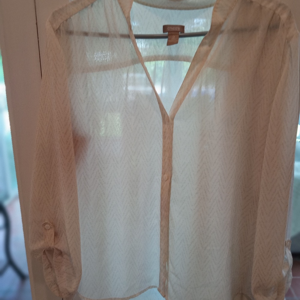 CHICOS  WHITE SHEAR TOP  CHICO SIZE 2  CLEARANCE HAS SMALL SPOT IN FRONT SEE PX